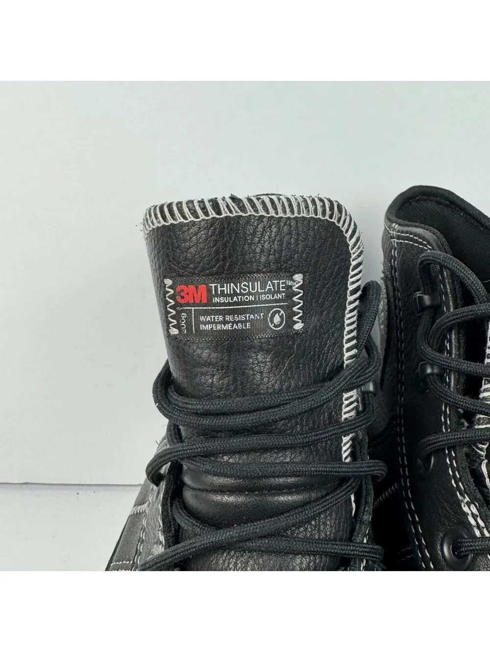Converse Chuck Taylor Mens 9.5 Black Leather AS 3M Thinsulate Waterproof Shoes